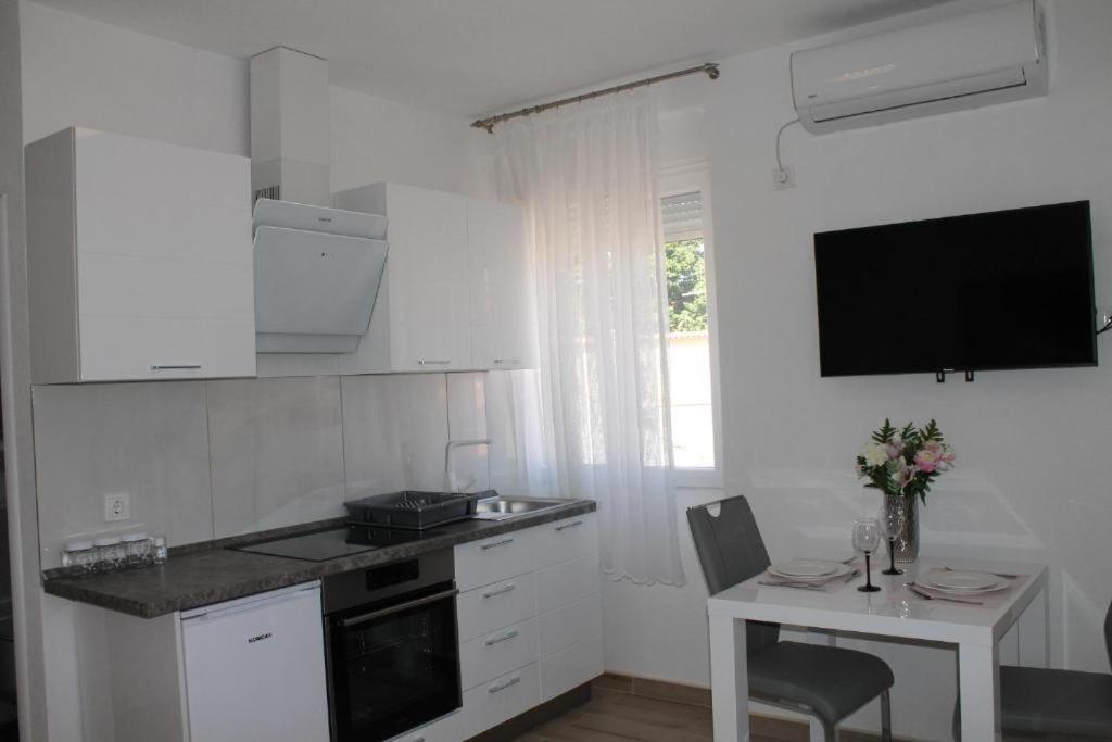 Apartment Jeta 2 & Zadar
