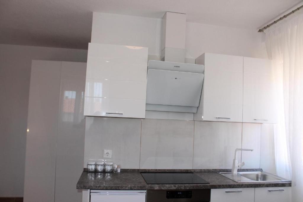 Jeta 2 & Apartment *